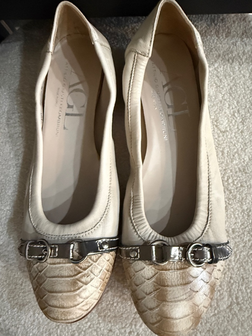 AGL Cream Leather Ballet Flats with Gold-Textured Toe and Buckle